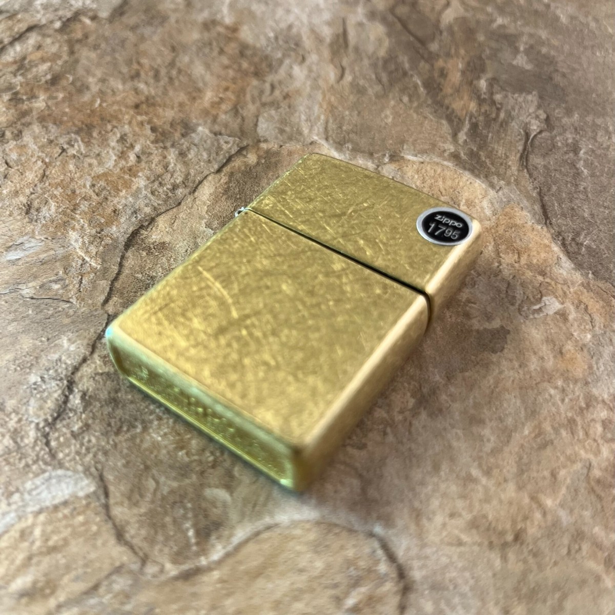 Classic Brushed Solid Brass Windproof Lighter