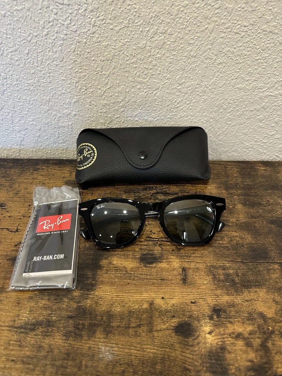 Ray-Ban Silver Wayfarer Cat-Eye Sunglasses with Black Case Wayfarer Puffer RB4940BP Ray-Ban Sunglasses 686587 Black  main image 4
