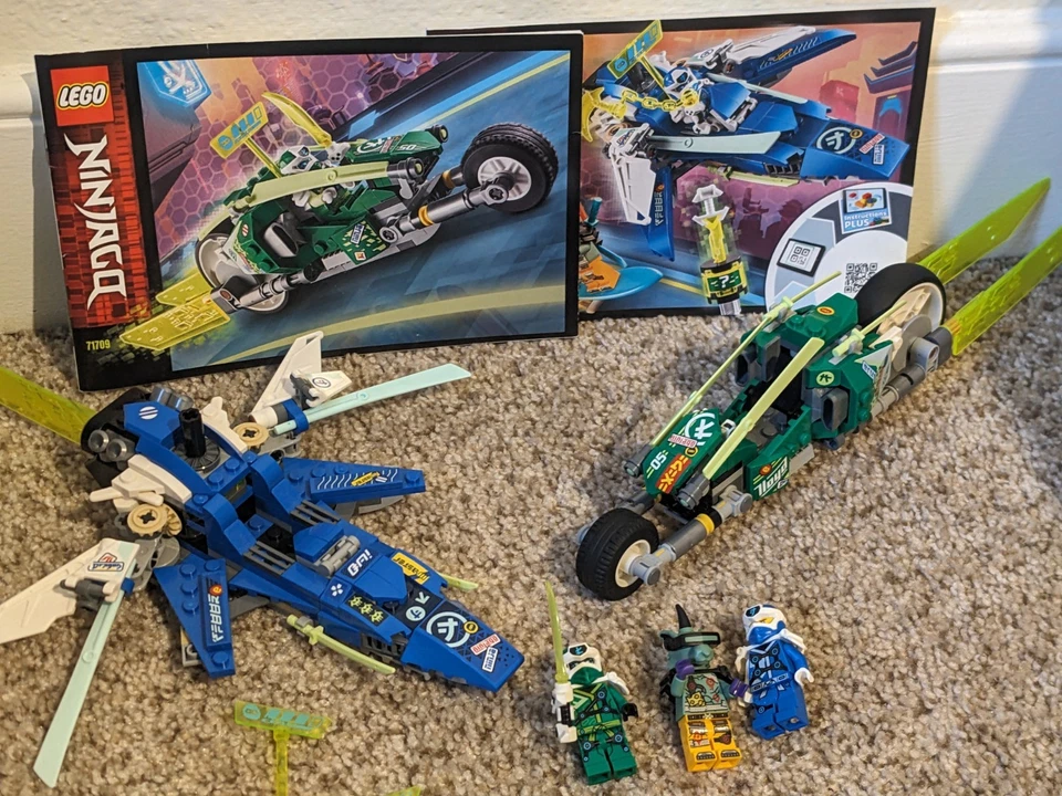 LEGO NINJAGO: Jay and Lloyd's Velocity Racers (71709) - Complete - Image 2 of 4