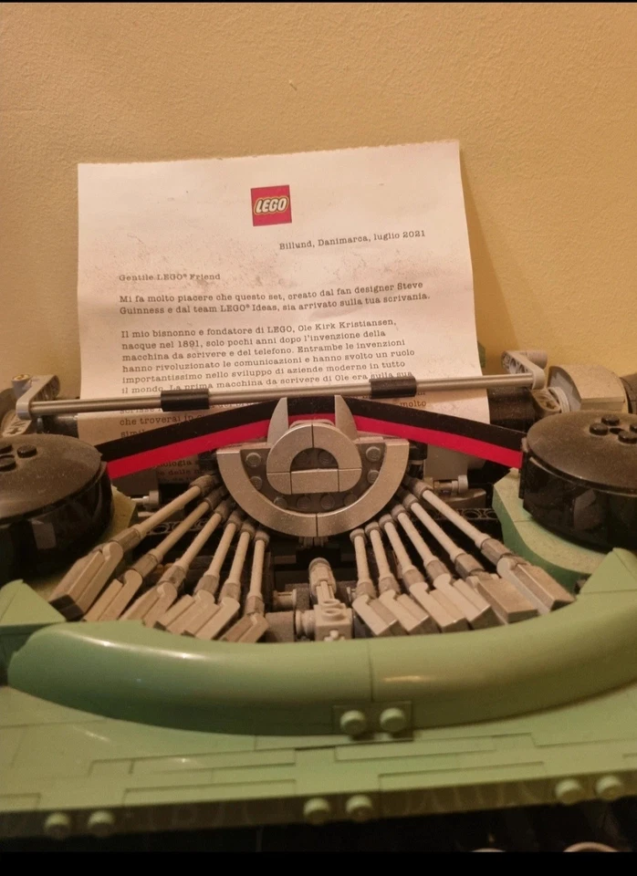LEGO Ideas 21327 Typewriter, foto 4 di 4