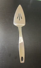 Oneida Stainless Steel 18/8 Pie Cake Dessert Server Serving Utensil 10.5"
