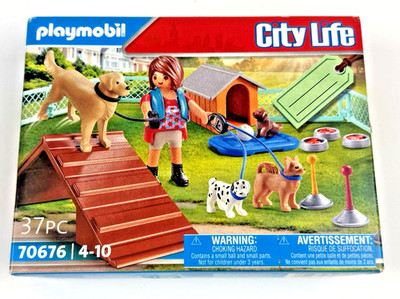 NEW Playmobil City Life 70676 Dog Trainer Gift Set  Ages 4-10 Figure Dog Course