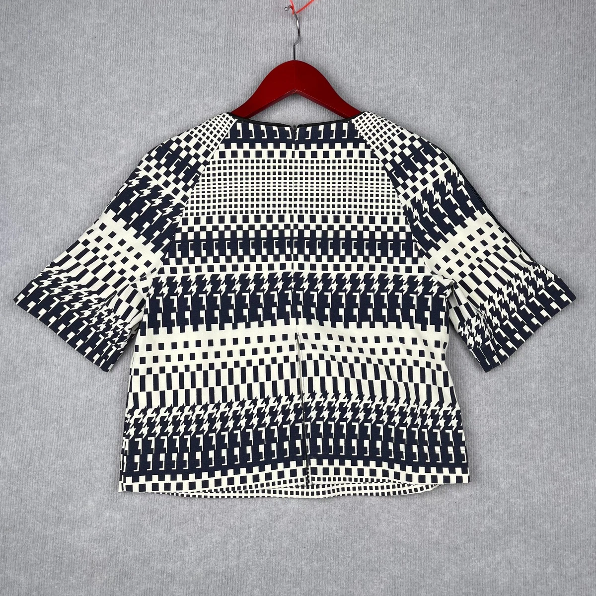 Vero Moda Geometric Print Top Size 10 Navy White Short Sleeve Zip Back