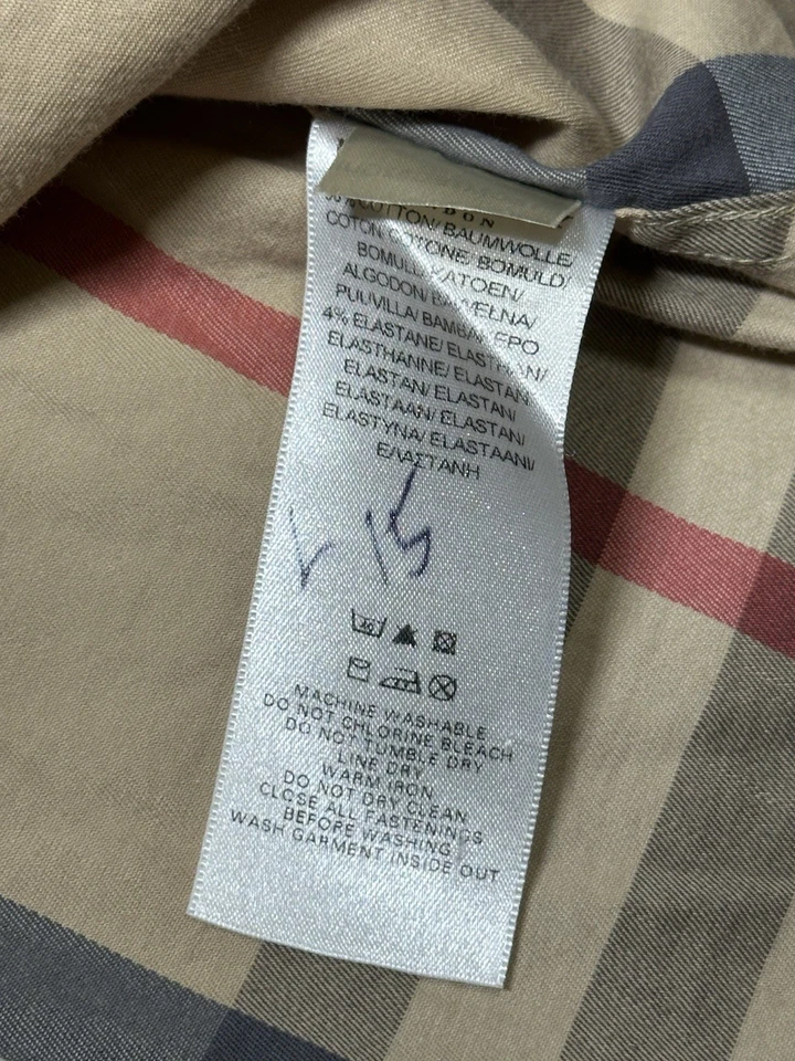 Camisa feminina Burberry Brit Nova xadrez estampada com botões manga longa G - Imagem 4 de 4