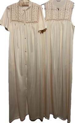 Vanity Fair Gown + Robe Nylon Lace Trim Nightgown Vintage Lingerie Peignoir M
