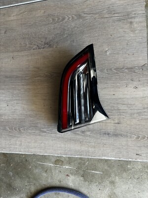 TESLA MODEL Y 3 TAIL LIGHT TRUNK LEFT DRIVER 20-23 1502088-00-B OEM
