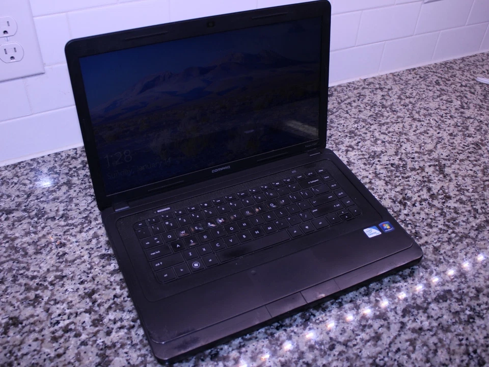 Portátil Compaq Presario CQ57, CPU Intel Celeron B800 @1,50 GHz, 2 GB de RAM (Negro) Foto 2 de 4