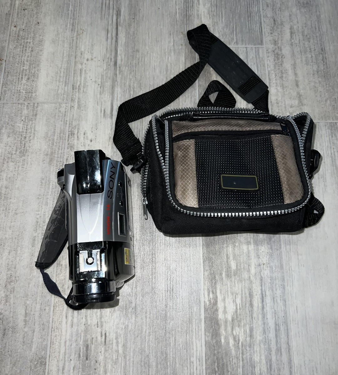 Sony Handycam Vision16 AiMax 3-in-1 Radio Digital Camera36mm Sony Handycam Vision16 AiMax 3-in-1 Radio Digital Camera36mm