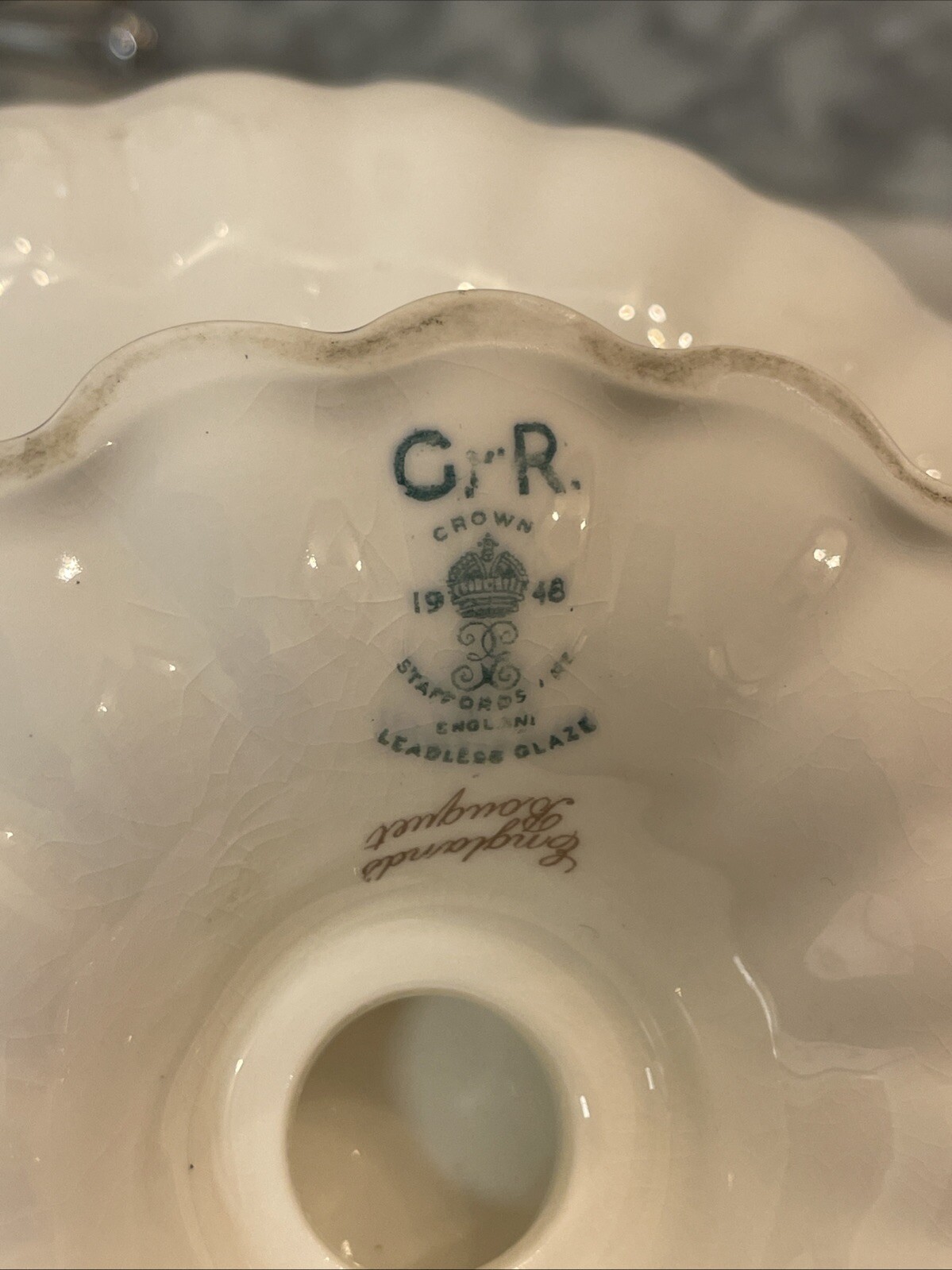 VINTAGE CROWN STAFFORDSHIRE ENGLAND'S BOUQUET CAKE PLATE COMPOTE 8.25 INCHES