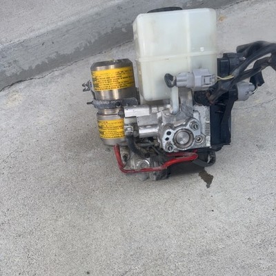 ✓1998 - 2002 TOYOTA LAND CRUISER & LEXUS LX470 ABS BRAKE BOOSTER