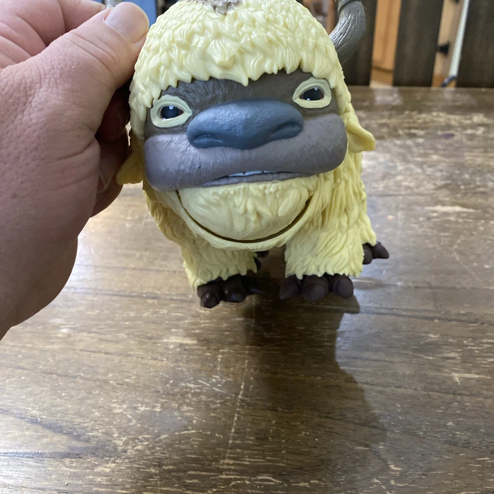 Figura Avatar The Last Airbender Appa 2021 Viacom Sky Bison exclusiva de Walmart Foto 3 de 4