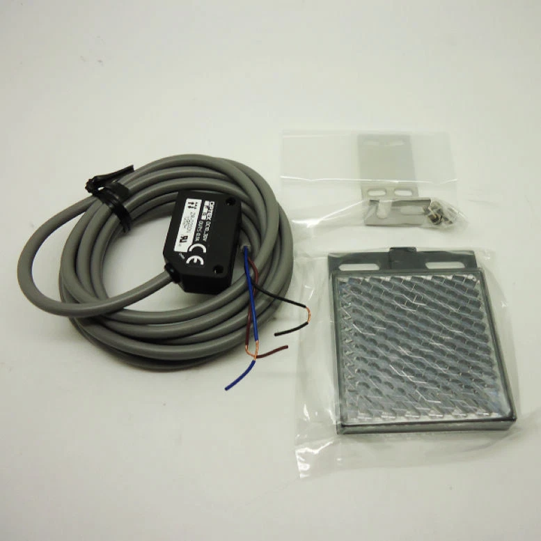One New OPTEX Photoelectric Switch ZR-Q200N In Box - Image 4 of 4