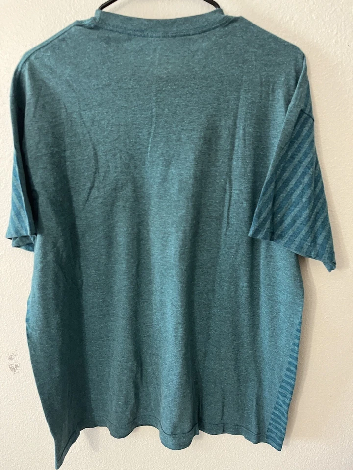 VOLCOM Men's Green striped Short Sleeve T-shirt Size XL Blusish - Image 2 of 4