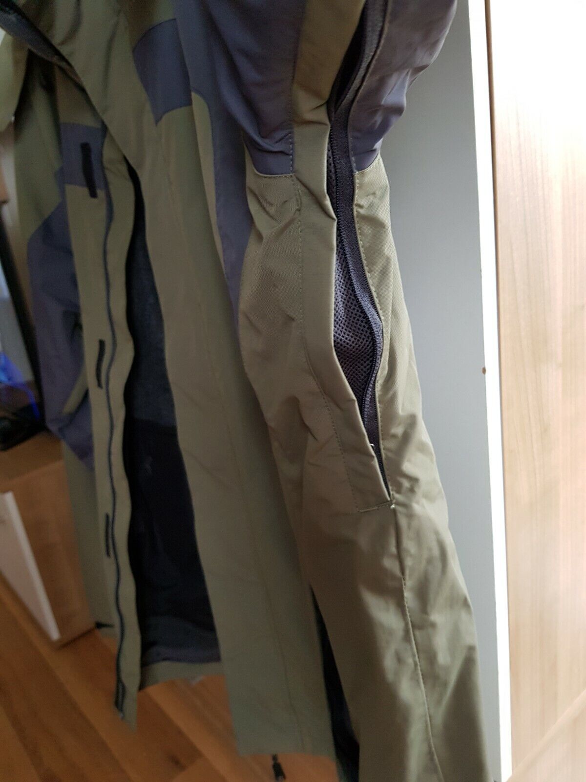 Bild 4 von 12