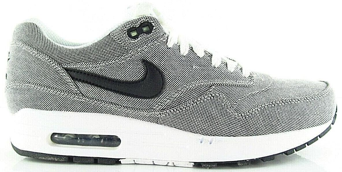 Nike Maxim 1 Apc Sp White for Sale | Authenticity Guaranteed | eBay