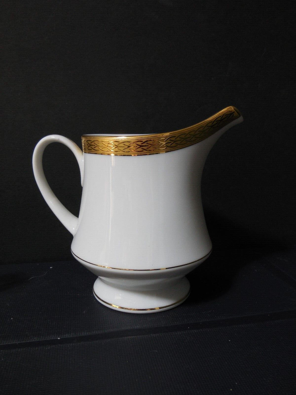 Noritake Queens Gold 8 oz. Creamer With Gold Trim (J35) eBay