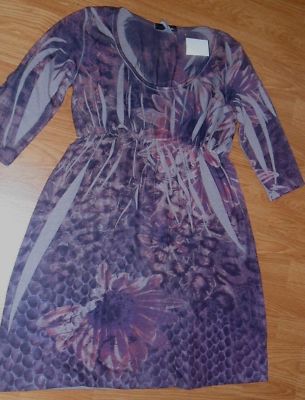 *EXPRESSO KNIT DRESS SIZE M JUNIOR LAVENDER GRAY SNAKESKING FLORAL STRETCH NWT