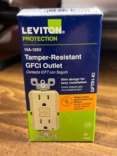 LEVITON  / GFNT1-RI GFCI Outlet 15A-125V  IVORY  NIB