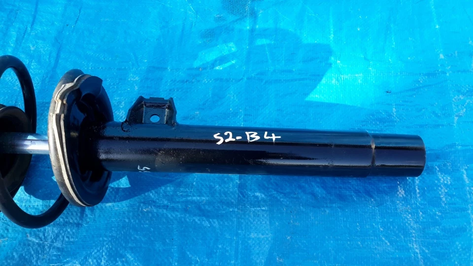 2001-2005 BMW 325CI E46 Shock Strut Front Left OEM 31316757043 Foto 3 de 4