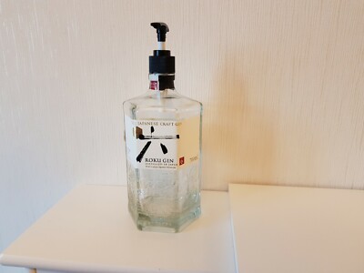 Leere 70cl Roku Japanischer Gin Schwerer Seifenspender Klarglasflasche.
