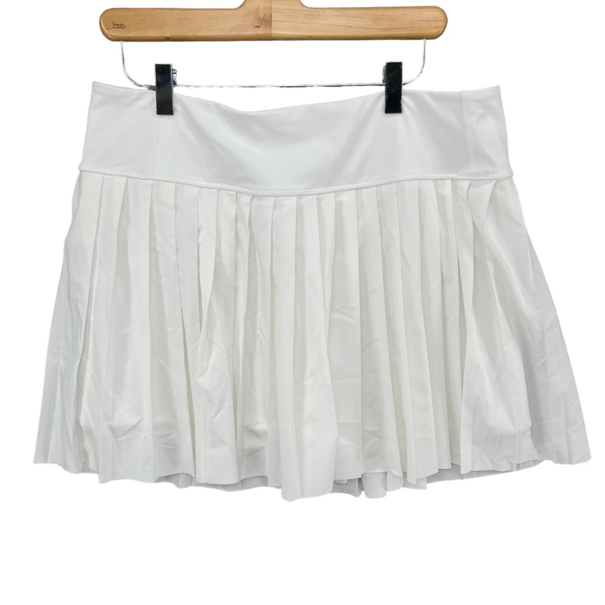 Pleated athletic skirt shop