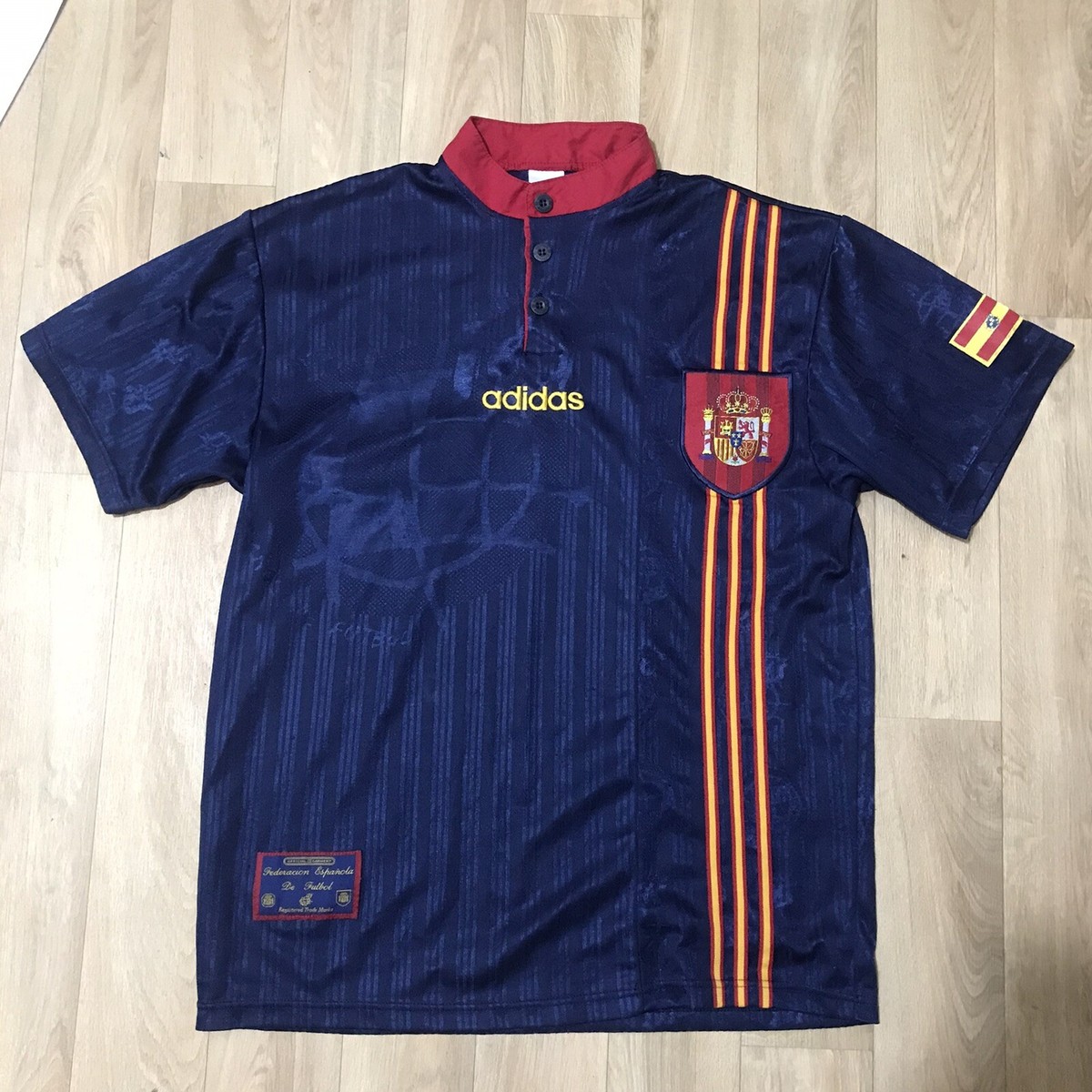 VINTAGE SPAIN NATIONAL FOOTBALL SHIRT 1996 1998 camiseta