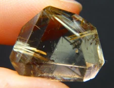 IP-2 Rutilated Quartz 21.45ct 19x15x11mm Golden needles free form abstract shape