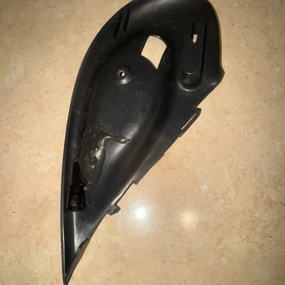 Pontiac Firebird TA LH 1993-2002 panel de puerta del conductor manija bisel gris  Foto 3 de 4