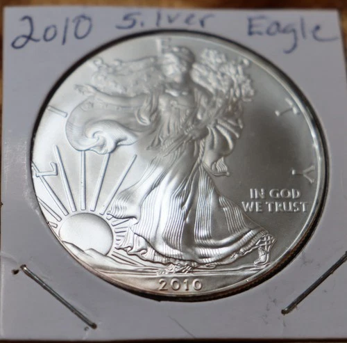 2010 Silver Eagle 99.9% Silver, Brilliantly Uncirculated, Beautiful Silver Coin