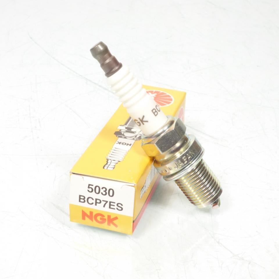 Bougie NGK moto Fantic 80 Rsx pour résoudre les ratés de démarrage lot de 10