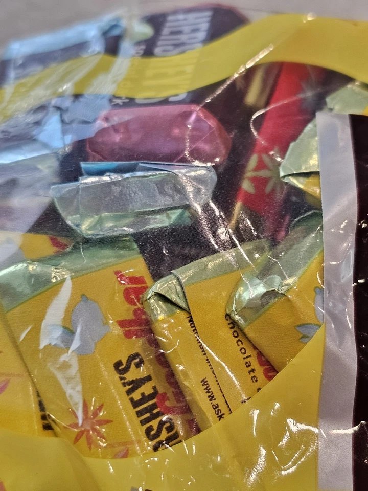 Hershey's Miniatures Surtido Chocolate Caramelo de Pascua, Bolsa 9.9 OZ Foto 4 de 4