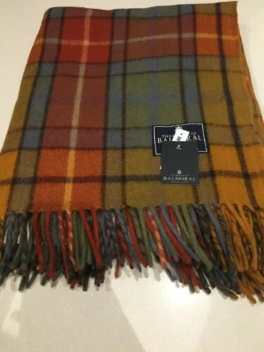 Karierte Wohn- & Kuscheldecken aus Wolle