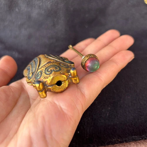 Blue# Collecting Chinese antique gold silkworm handmade copper snuff bottle - Picture 9 of 9