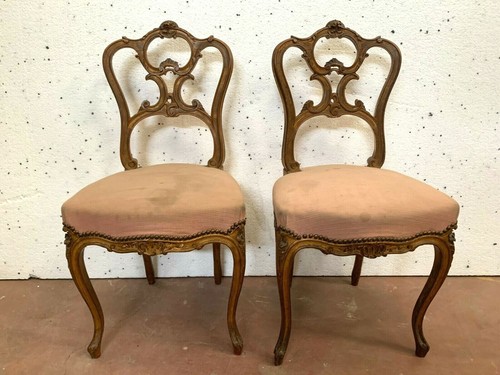 Paire de chaises de style
