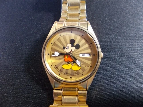 Vintage Seiko Quartz Day Date Mickey Mouse, 5H23-8A09, SBG204, new battery