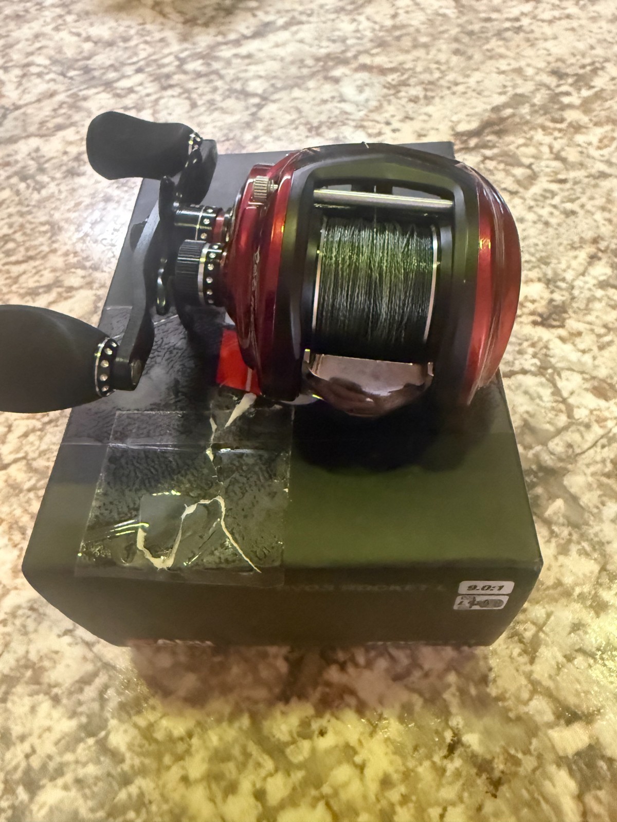 ABU GARCIA REVO3 ROCKET LEFT HAND BAITCASTING REEL