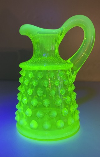Fenton Hobnail Uranglas Cruet. Ohne Stopfen. Keine Chips/Risse. Süß!!