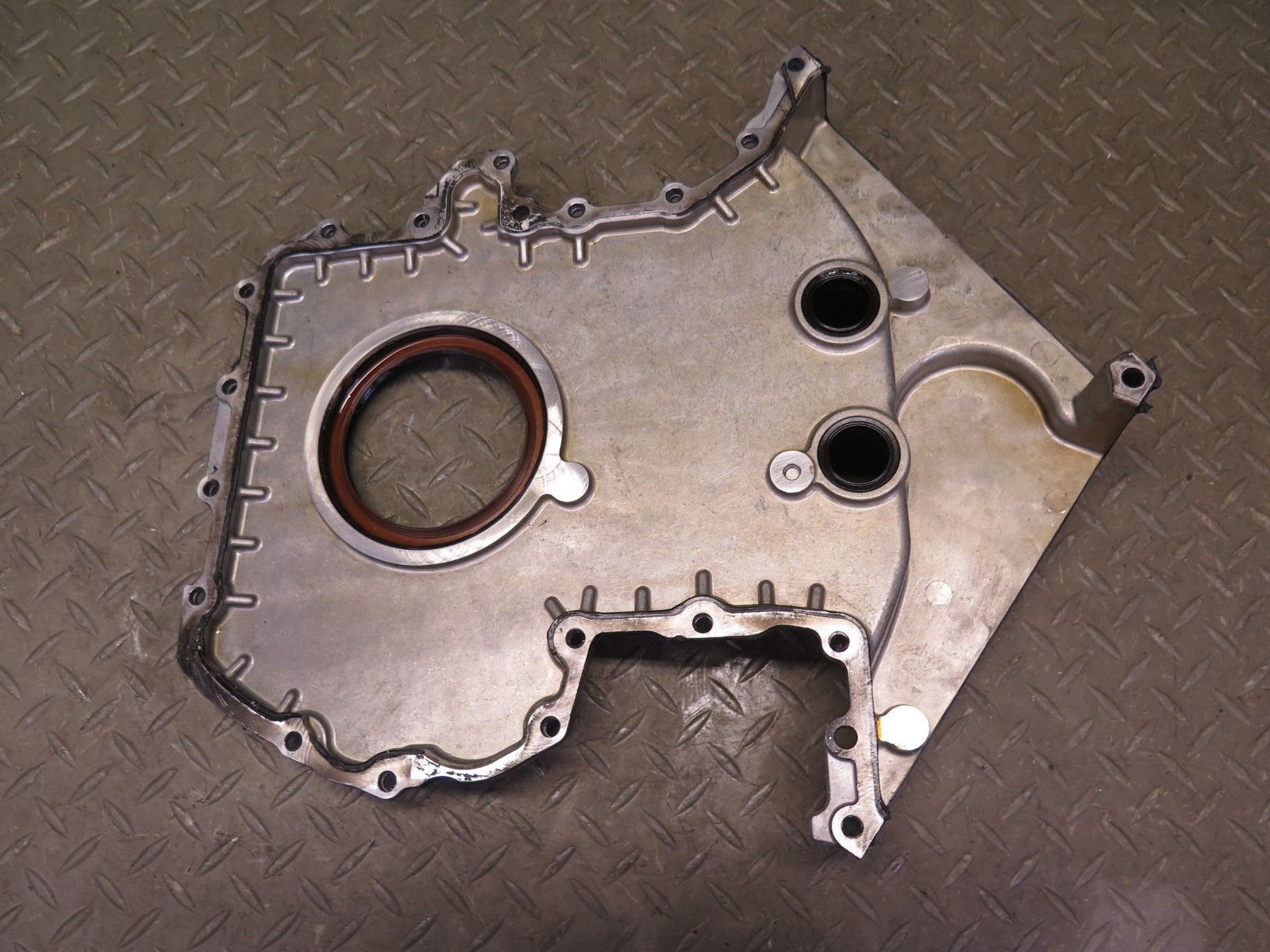 2006-2012 BENTLEY FLYING SPUR 6.0L ENGINE REAR CENTER CRANKCASE COVER