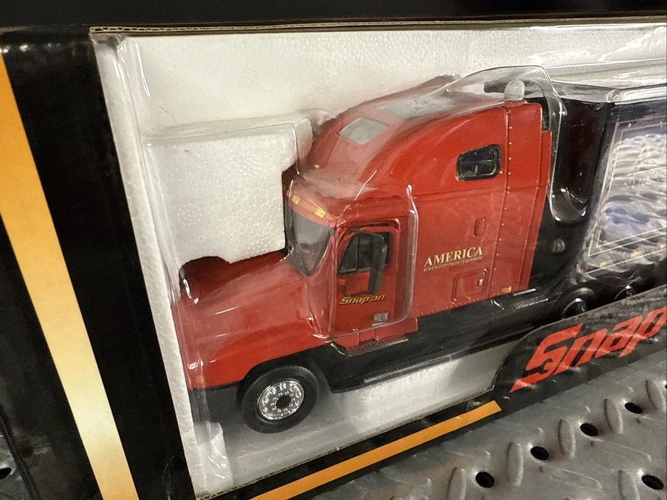 Snap-On Crown Premiums 1:43 Die-Cast Freightliner Replica Bank - America (NEW) - Image 4 of 4