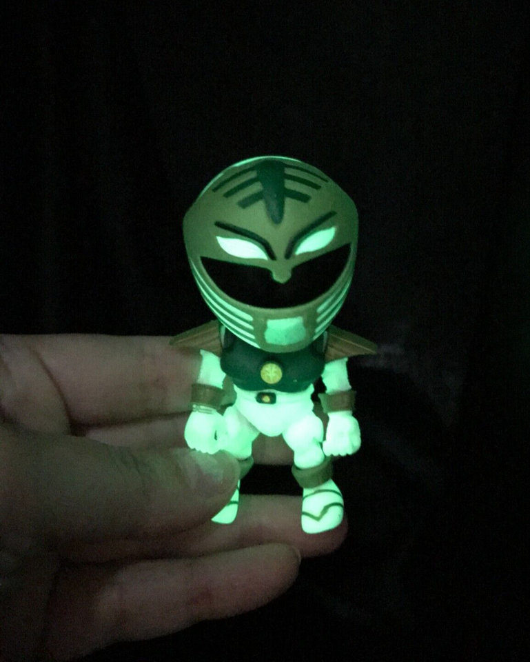 JASON DAVID FRANK White Power Rangers JDF Exclusive Glow-In-Dark Action ...