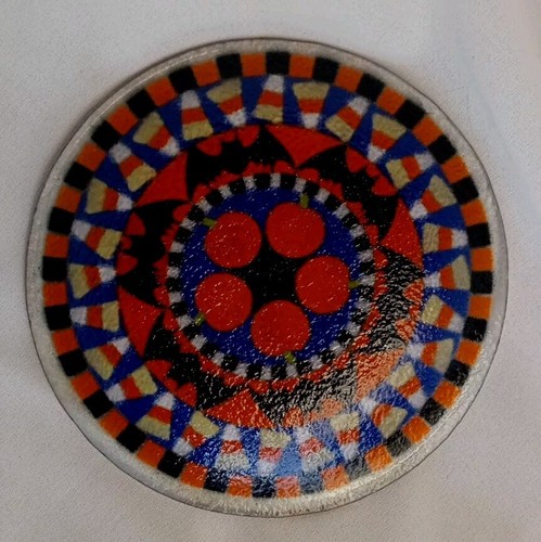 Peggy Karr Halloween Trick Or Treat Plate Fused Glass 7.5" Inches Diameter - Picture 3 of 6