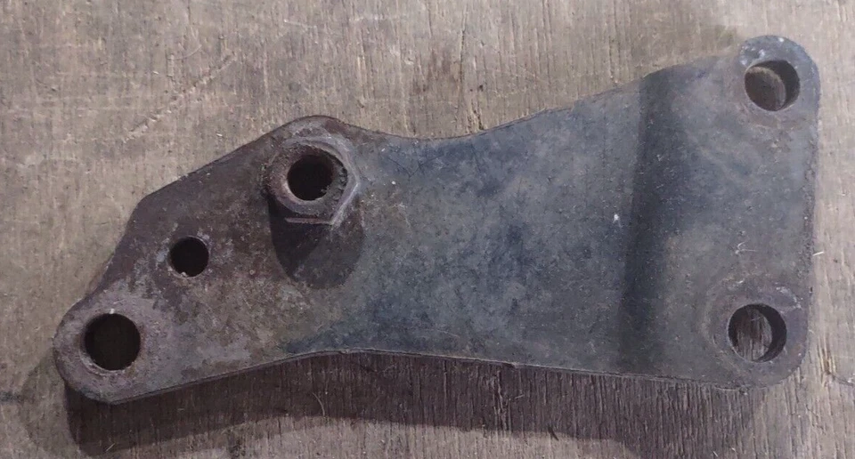 Pontiac Bonneville V8 305 1983 soporte de alternador inferior FC-9 Foto 4 de 4