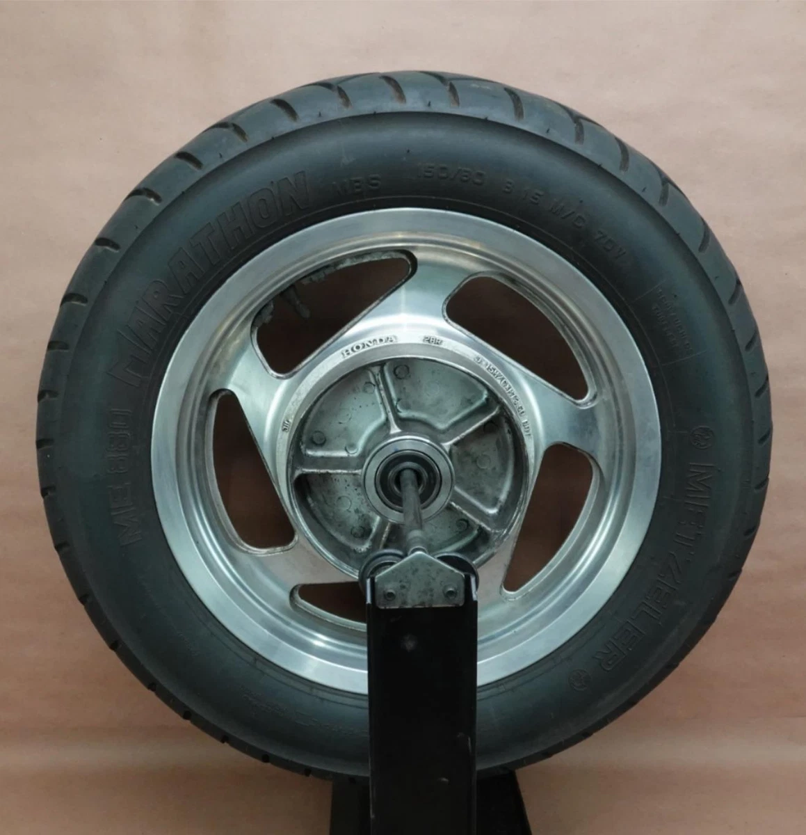 Honda magna sale tires