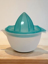 Manual Citrus Juicer With Strainer & Measuring Bowl 300ml Capacity Plastic BPA-F