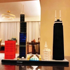 ARCHITECTURE: Chicago (21033) - Complete Bricks -New Sealed  ( NO BOX )