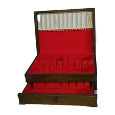 International Silver Co. Tarnish Resistant Silverware Wooden Chest With Drawer 