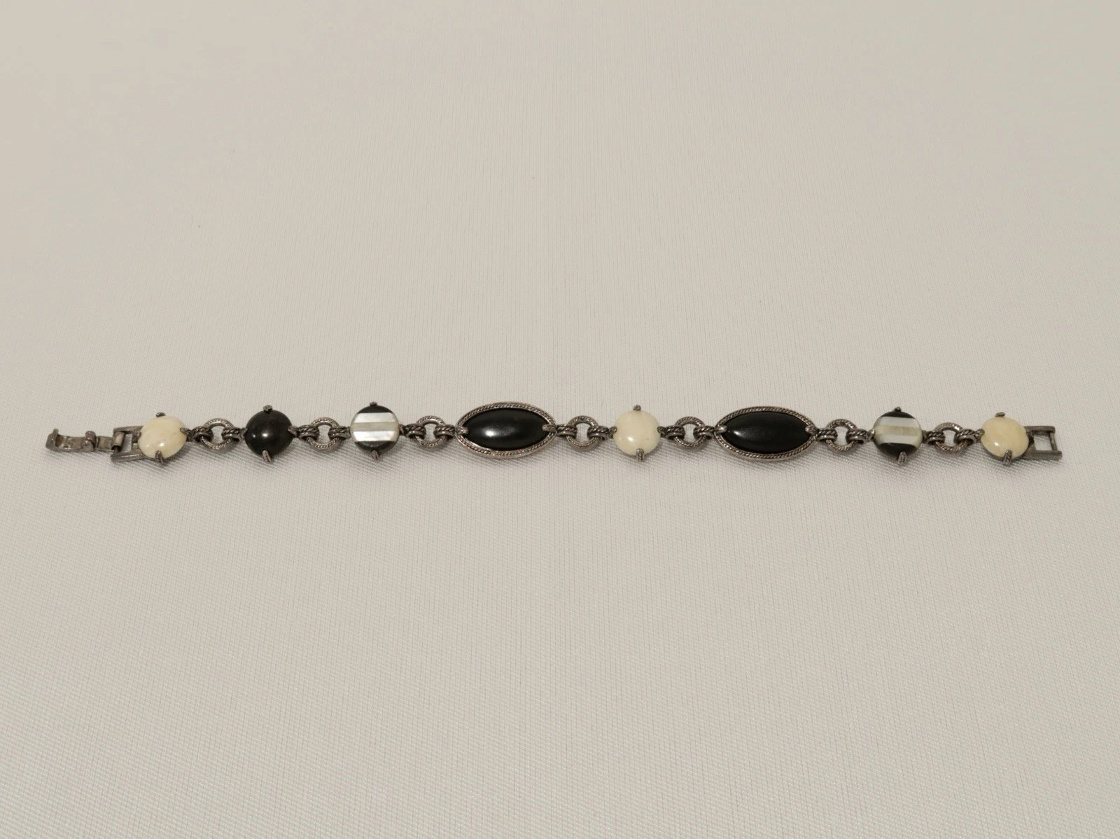 MONET Black Onyx & Mother of Pearl Silver Tone Vintage Bracelet Jewelry Br18