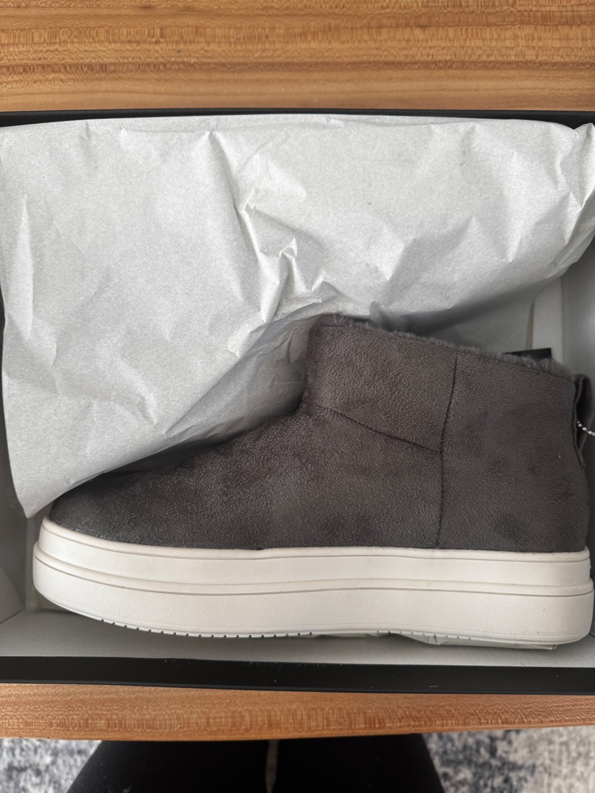 NWT J/Slides Grey Water-Resistant Booties Size 9