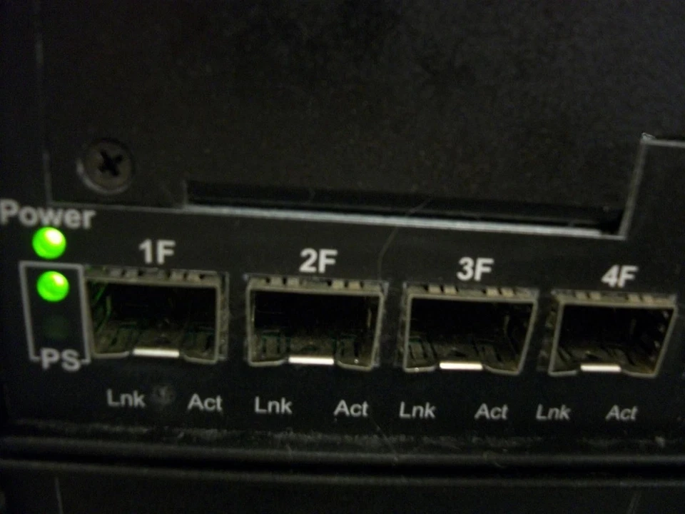 Foundry FastIron Edge X448 Premium 10/100/1000 Gigabyte Managed Switch - Image 2 of 4