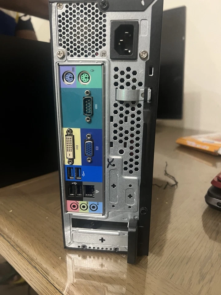 Acer Veriton X2640G - i5-6400 CPU @ 2.70GHz - 1TB HDD - 4GB RAM - 5 4D - Image 3 of 4